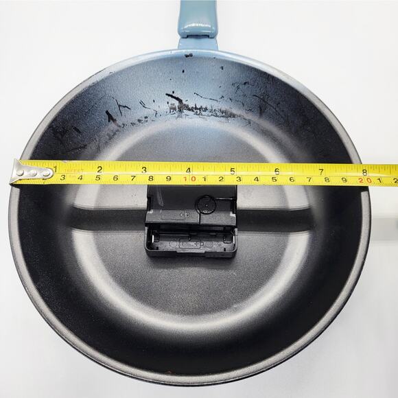 Quartz Blue Painted Cottage Scenery 8" Fry Pan Decorative Wall Clock Made in USA - Picture 9 of 10